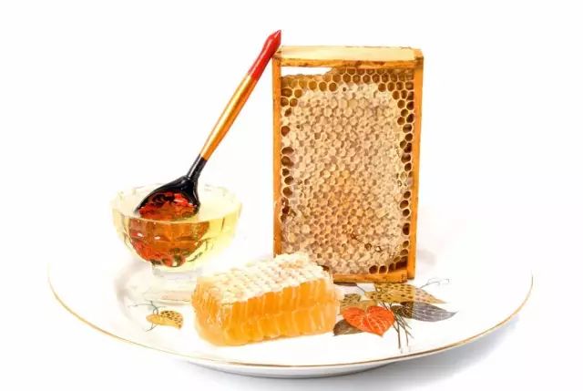 蜂蜜的功效，秋天8个理由让女性爱上蜂蜜！！